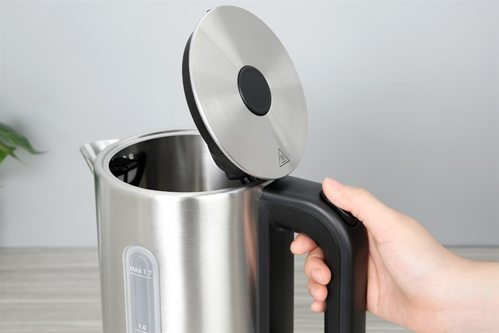 Bình đun siêu tốc Panasonic 1.7 lít NC-K301SRA Màu Inox