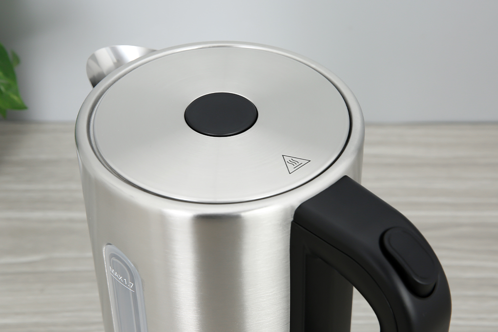 Bình đun siêu tốc Panasonic 1.7 lít NC-K301SRA Màu Inox