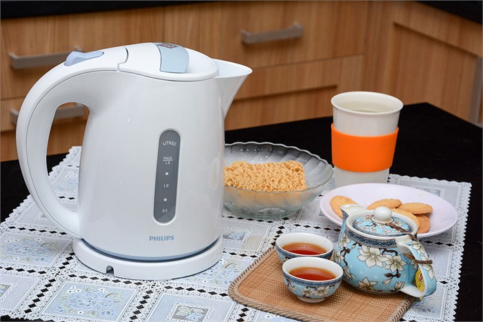 Bình đun siêu tốc Philips 1.5 lít HD4646 Màu Trắng