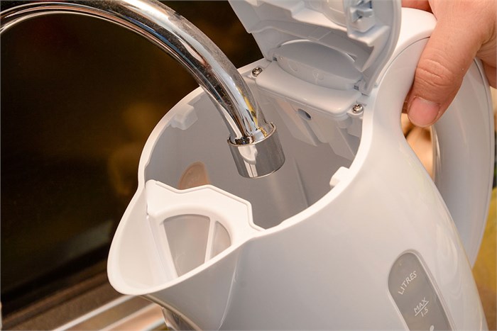 Bình đun siêu tốc Philips 1.5 lít HD4646 Màu Trắng