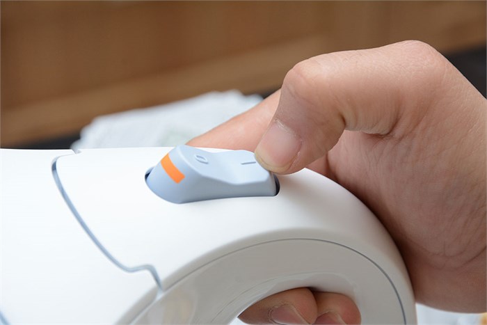 Bình đun siêu tốc Philips 1.5 lít HD4646 Màu Trắng