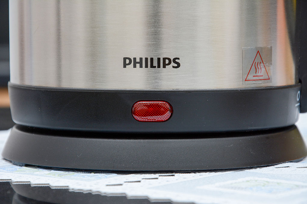 Bình đun siêu tốc Philips 1.5 lít HD9306 giá rẻ