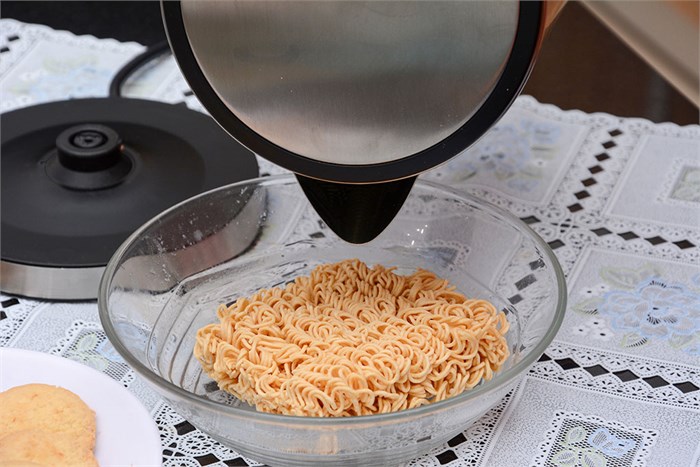 Bình đun siêu tốc Philips 1.7 lít HD9316 Màu Đen - Bạc