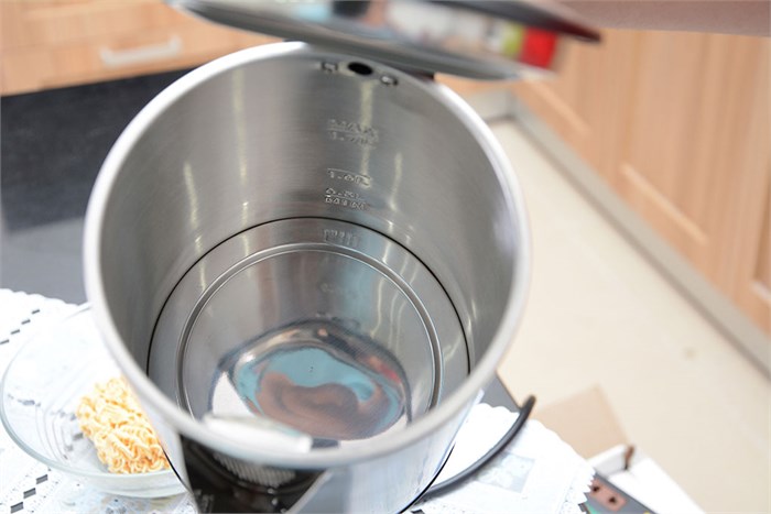 Bình đun siêu tốc Philips 1.7 lít HD9316 Màu Đen - Bạc