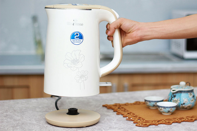 Bình có thể nhấc lên dễ dàng để vệ sinh sau khi sử dụng Bình có thể nhấc lên dễ dàng để vệ sinh sau khi sử dụng