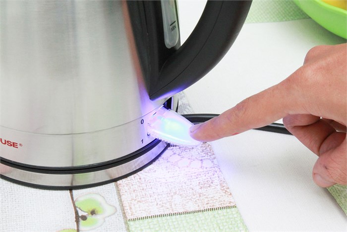 Bình đun siêu tốc Sunhouse 1.7 lít SHD1370 Màu Inox