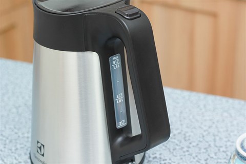 Bình siêu tốc Electrolux EEK5604S 1.5 lít