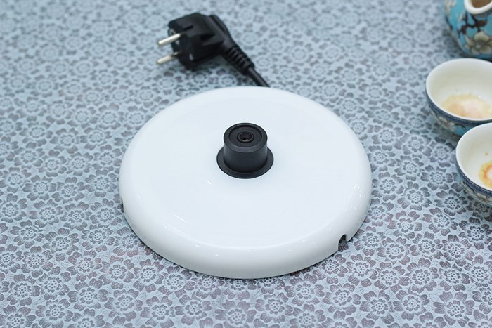 Bình đun siêu tốc Panasonic 1.7 lít NC-GK1WRA Màu Trắng