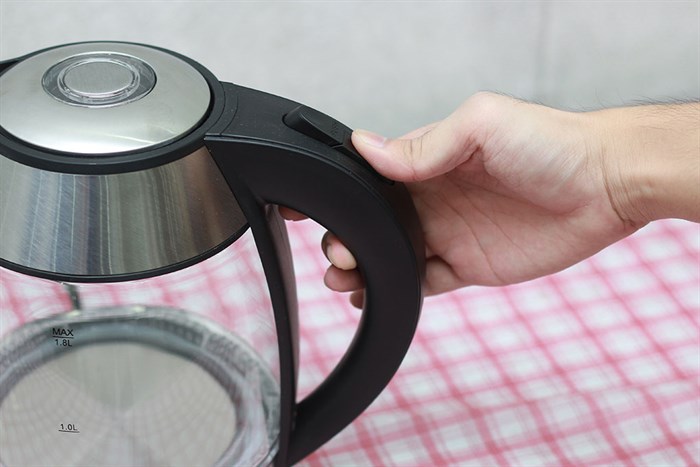 Bình siêu tốc Delites 1.8 lít ST18G01 Màu Bạc