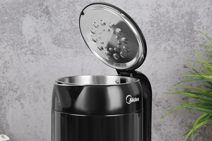 Bình siêu tốc Midea 1.7 lít MK-317DB Màu Đen
