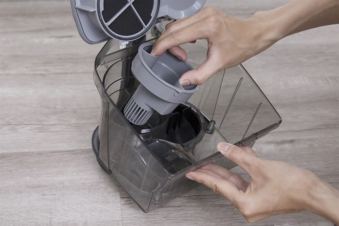 Máy hút bụi Panasonic MC-CL565KN46 2000W Màu Đen