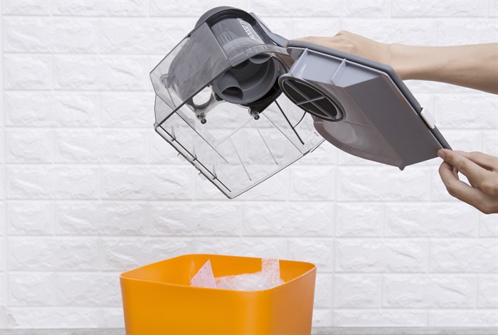 Máy hút bụi Panasonic MC-CL565KN46 2000W Màu Đen