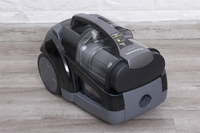 Máy hút bụi Panasonic MC-CL565KN46 2000W Màu Đen