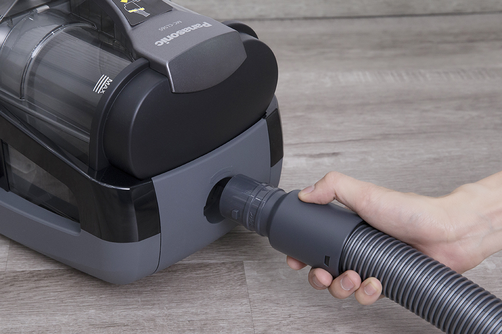 Máy hút bụi Panasonic MC-CL565KN46 2000W Màu Đen