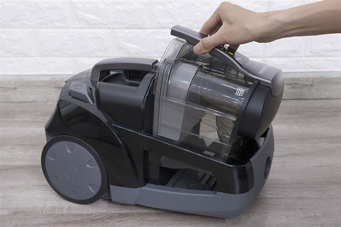 Máy hút bụi Panasonic MC-CL565KN46 2000W Màu Đen