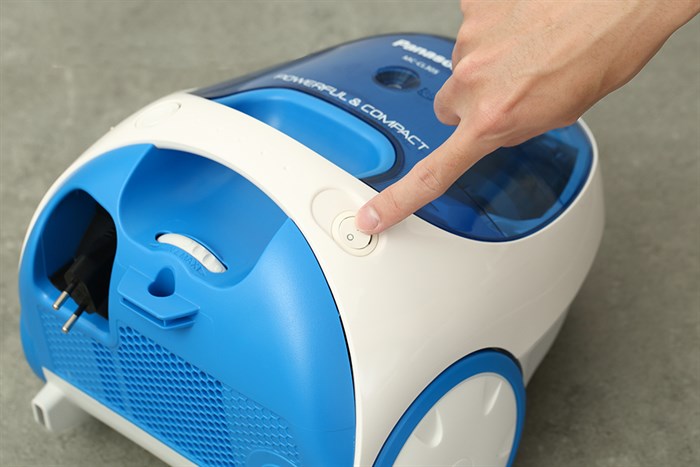 Máy hút bụi dạng hộp Panasonic MC-CL305BN46 Màu Trắng - Xanh