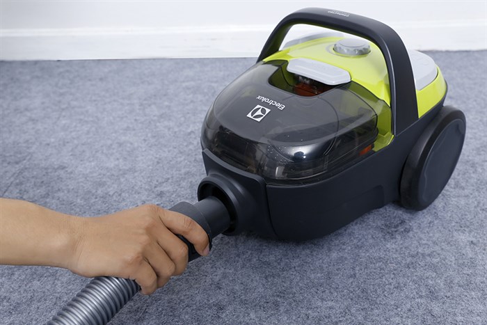 Máy hút bụi dạng hộp Electrolux Z1231 Màu Xanh lá