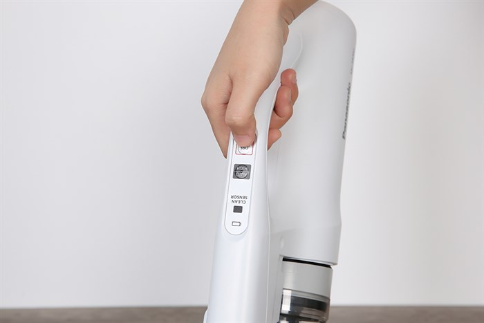 Máy hút bụi không dây Panasonic MC-SB30JW049 Màu Trắng