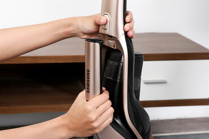 Máy hút bụi không dây Samsung VS03R6523J1/SV Màu Đen - Vàng