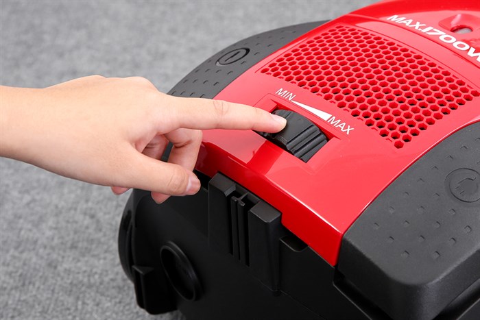 Máy hút bụi dạng hộp Panasonic MC-CG525RN49 Màu Đen - Đỏ