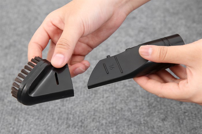 Máy hút bụi dạng hộp Panasonic MC-CG525RN49 Màu Đen - Đỏ