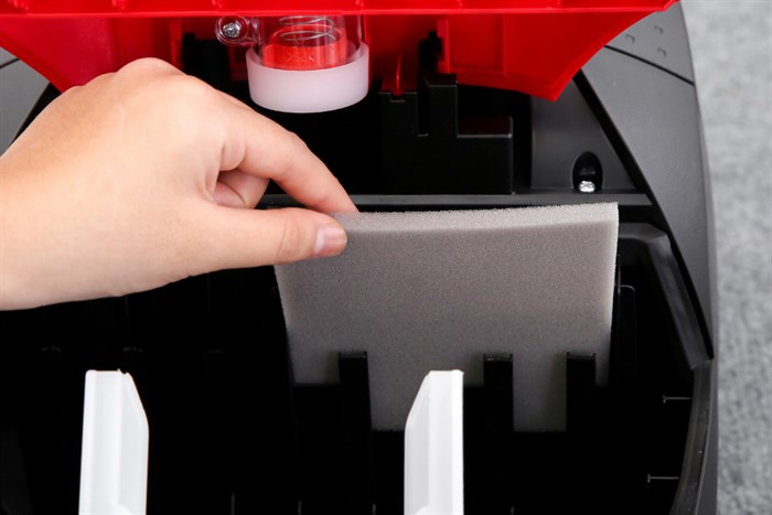 Máy hút bụi dạng hộp Panasonic MC-CG525RN49 Màu Đen - Đỏ