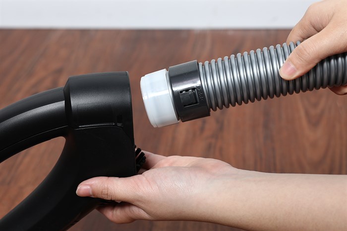 Máy hút bụi dạng hộp Panasonic MC-CJ911RN49 Màu Đỏ