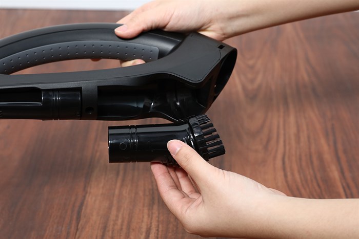 Máy hút bụi dạng hộp Panasonic MC-CJ911RN49 Màu Đỏ