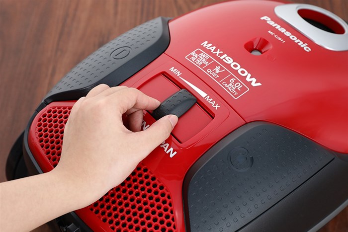Máy hút bụi dạng hộp Panasonic MC-CJ911RN49 Màu Đỏ