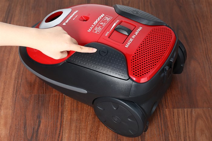 Máy hút bụi dạng hộp Panasonic MC-CJ911RN49 Màu Đỏ