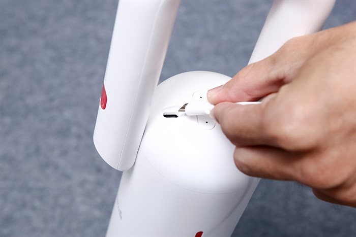 Máy hút bụi không dây Deerma VC01 Màu Trắng