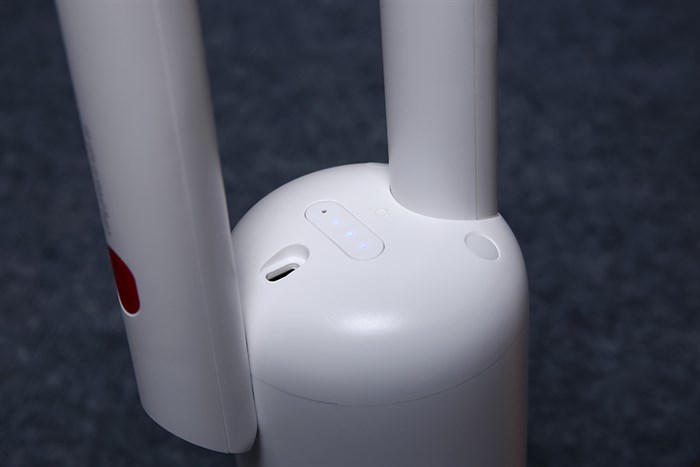 Máy hút bụi không dây Deerma VC01 Màu Trắng