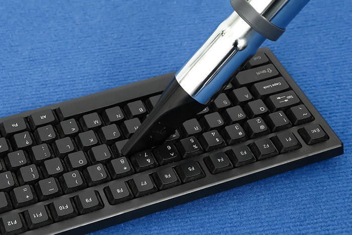 Máy hút bụi dạng hộp Panasonic MC-CL607RN49 Màu Đen - Đỏ