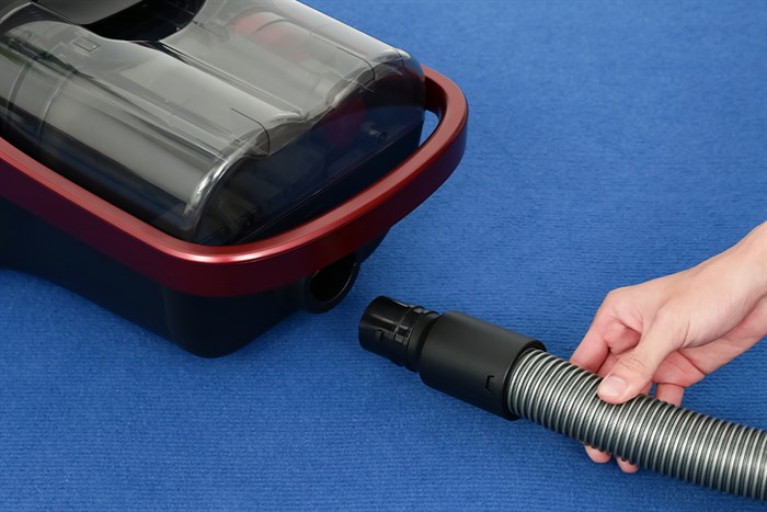 Máy hút bụi dạng hộp Panasonic MC-CL607RN49 Màu Đen - Đỏ