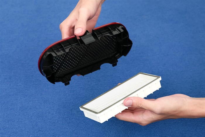 Máy hút bụi dạng hộp Panasonic MC-CL607RN49 Màu Đen - Đỏ