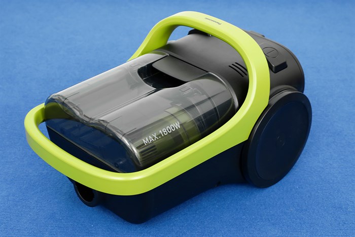 Máy hút bụi dạng hộp Panasonic MC-CL603GN49 Màu Đen - Xanh lá