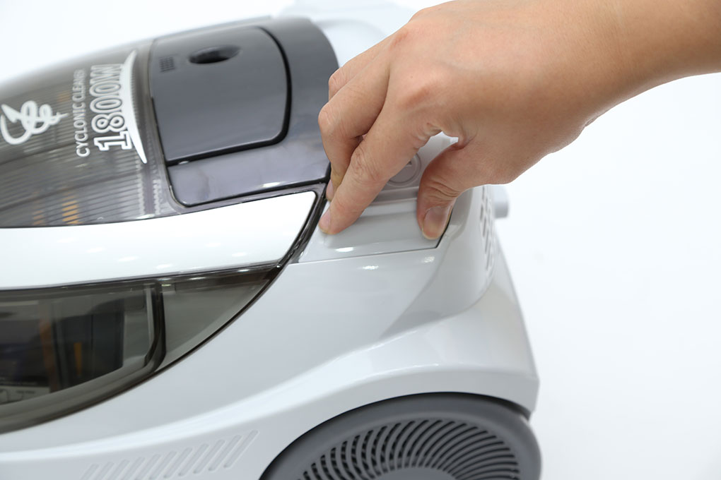 Máy hút bụi Hitachi SH18 1800 W hình 7 Máy hút bụi Hitachi SH18 1800 W hình 7