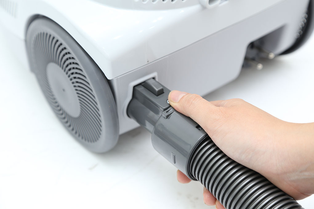 Máy hút bụi Hitachi SH18 1800 W hình 8 Máy hút bụi Hitachi SH18 1800 W hình 8