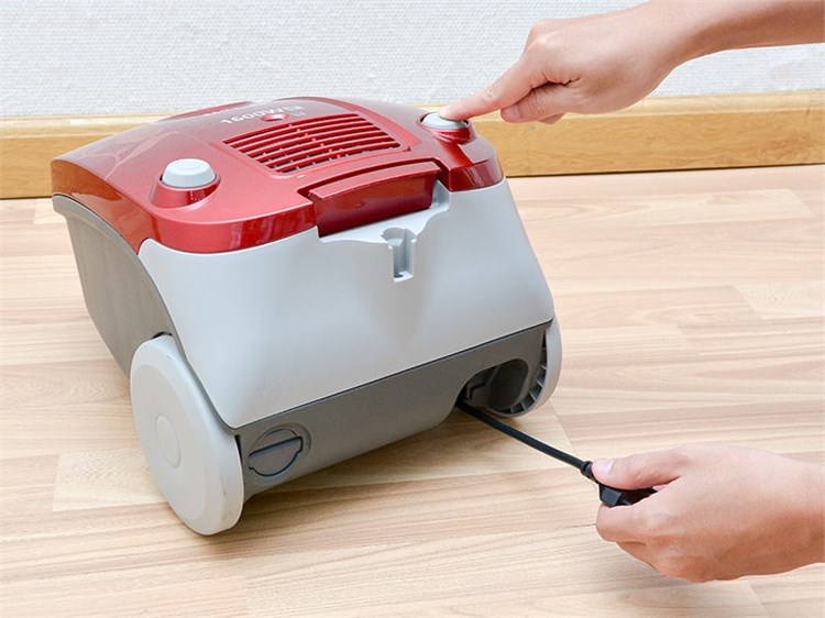 Máy hút bụi Samsung VC4137 Màu Đỏ