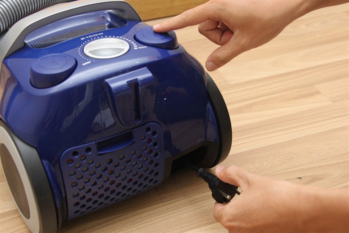 Máy hút bụi Electrolux ZTF7660 2100 W Màu Xanh Dương