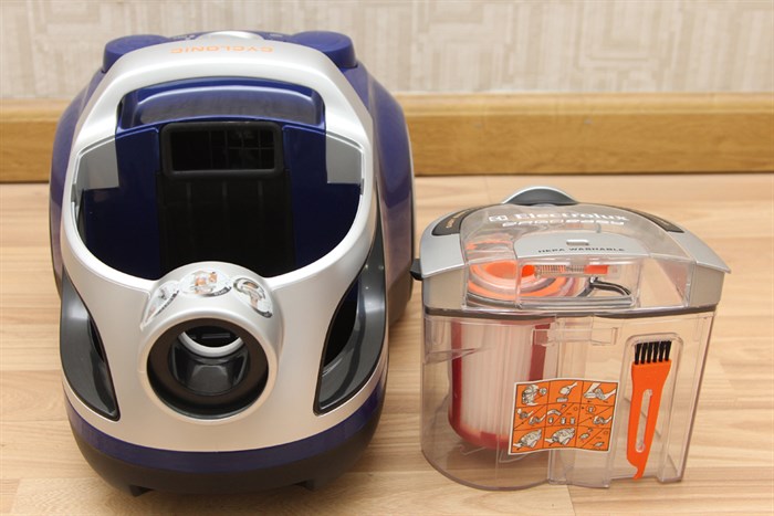 Máy hút bụi Electrolux ZTF7660 2100 W Màu Xanh Dương