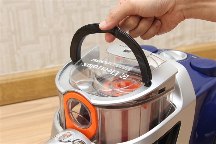 Máy hút bụi Electrolux ZTF7660 2100 W Màu Xanh Dương