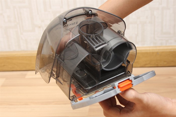 Máy hút bụi Electrolux ZLUX1811 1800 W Màu Tím