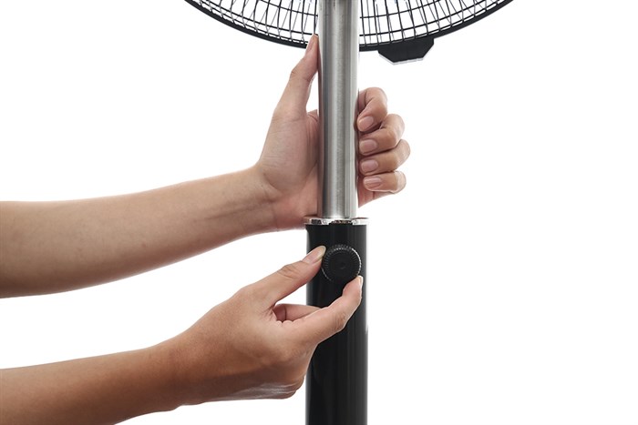 Quạt đứng AC 18 cánh DC inverter AIS01D1818 65W Màu Đen