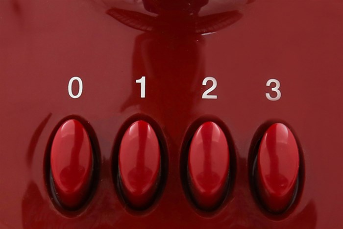 Quạt bàn Mitsubishi Electric 5 cánh D12-GA CY-RD 37W Màu Đỏ