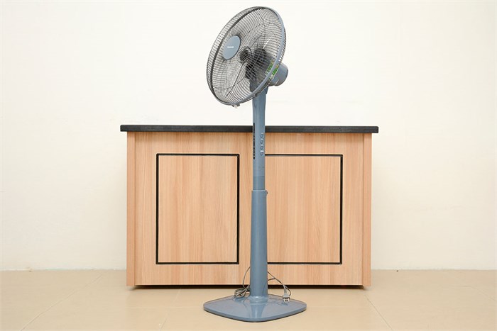Quạt đứng Panasonic F409KB Màu Xanh Dương