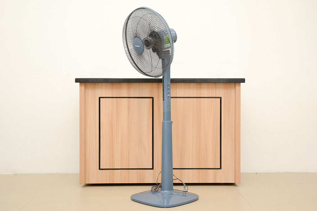 Quạt đứng Panasonic F409KB - 3