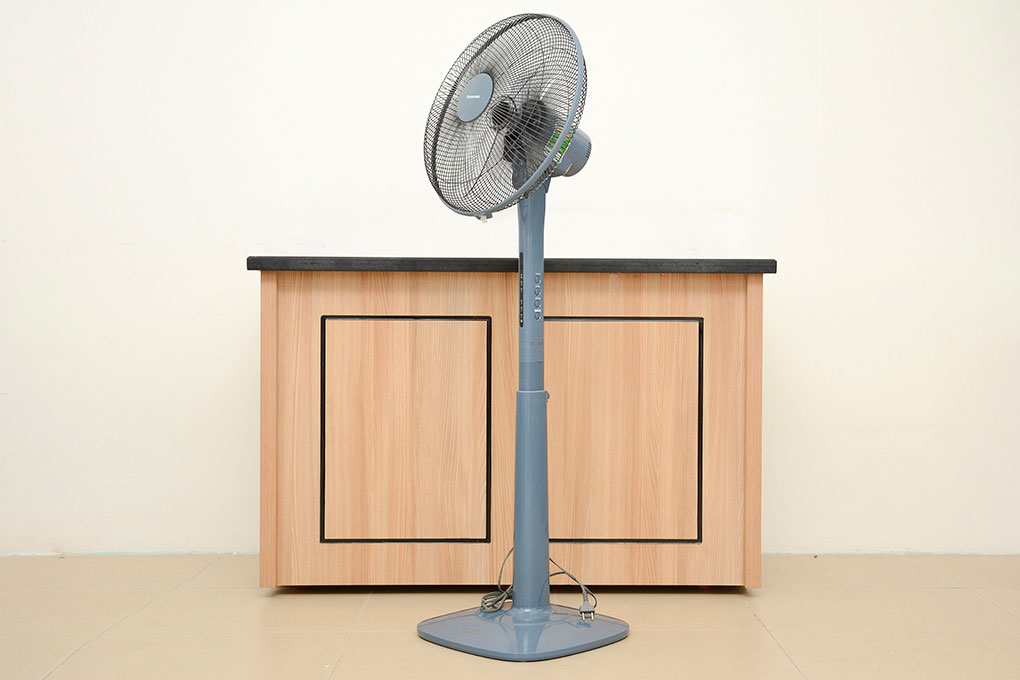 Quạt đứng Panasonic F409KB - 4