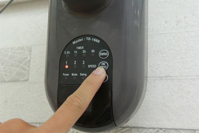 Quạt treo Lifan TE-1689 Màu Xám