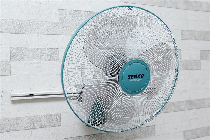 Quạt treo tường Senko TR828 Màu Cốm
